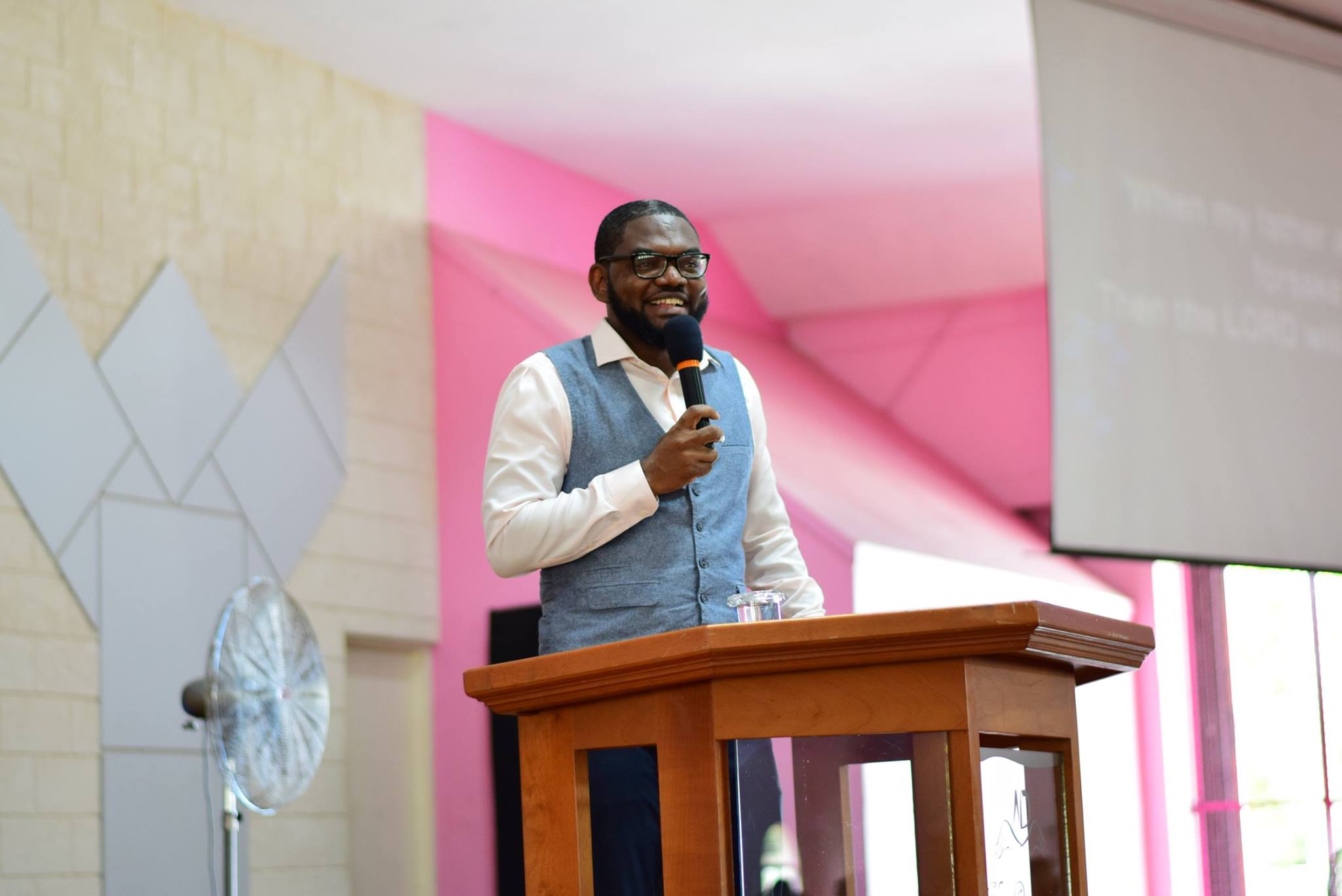Releasing God’s Power Through Worship – Minister Kevin Campbell
